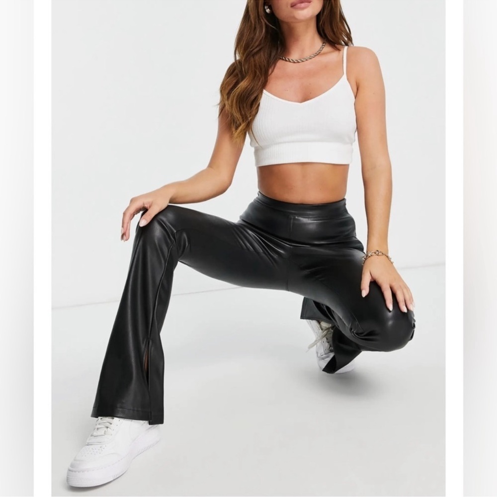 TOPSHOP Black Faux Leather Flare Pants Zipper Retro Goth Women’s Size 6 NEW